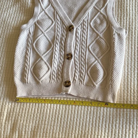 RSQ Cream Cable Knit V-Neck Sweater Vest - Picture 7 of 7
